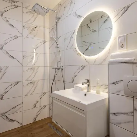 Appartamento Theresa - Stylish Comfort In The Heart Of