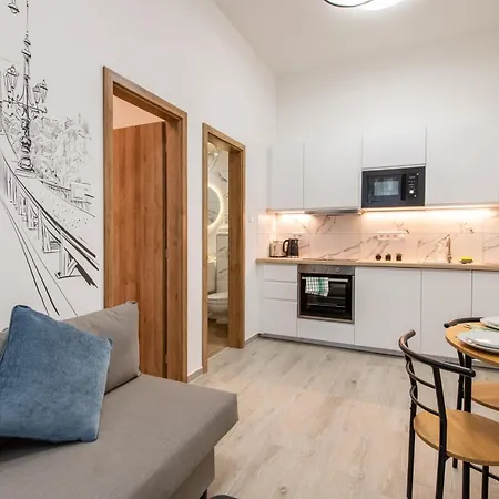 Theresa - Stylish Comfort In The Heart Of Appartamento *